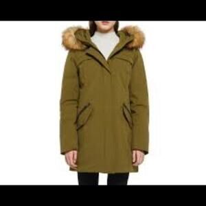 ORLAY DOUBLE SNAP FUR HOOD WATER RESISTANT PARKA SIZE M‎